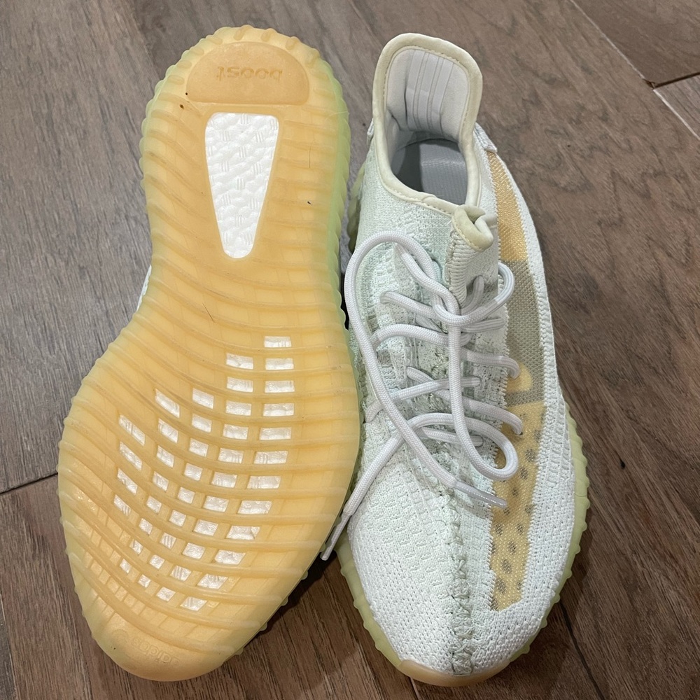 🔥WORN ONCE🔥 Yeezy Boost “HyperSpace Grey” size 11 - Picture 3 of 6